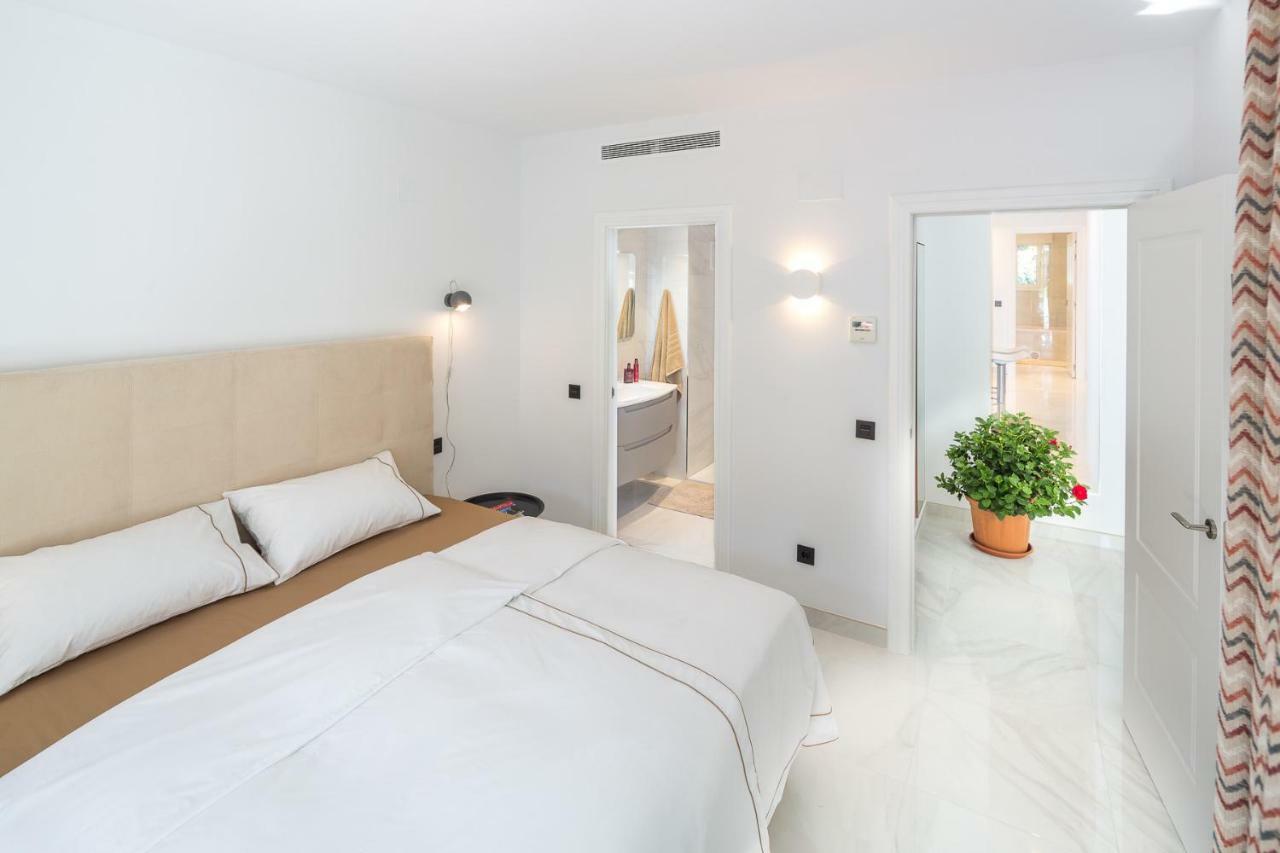 Jardines Las Golondrinas Apartments Elviria 마르베야 외부 사진